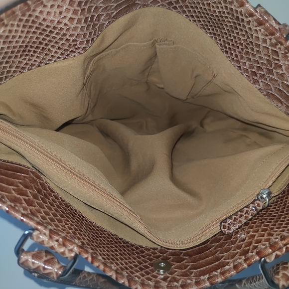 New Worthington faux snake/crocodile scale bag - Picture 9 of 10
